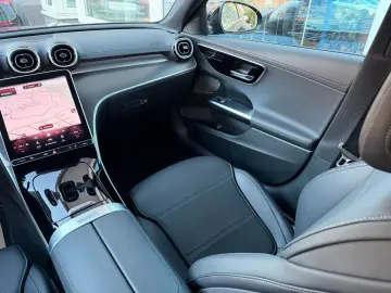 MERCEDES-BENZ C 300 4M AMG  Night Pano 19  Massage DISTRO