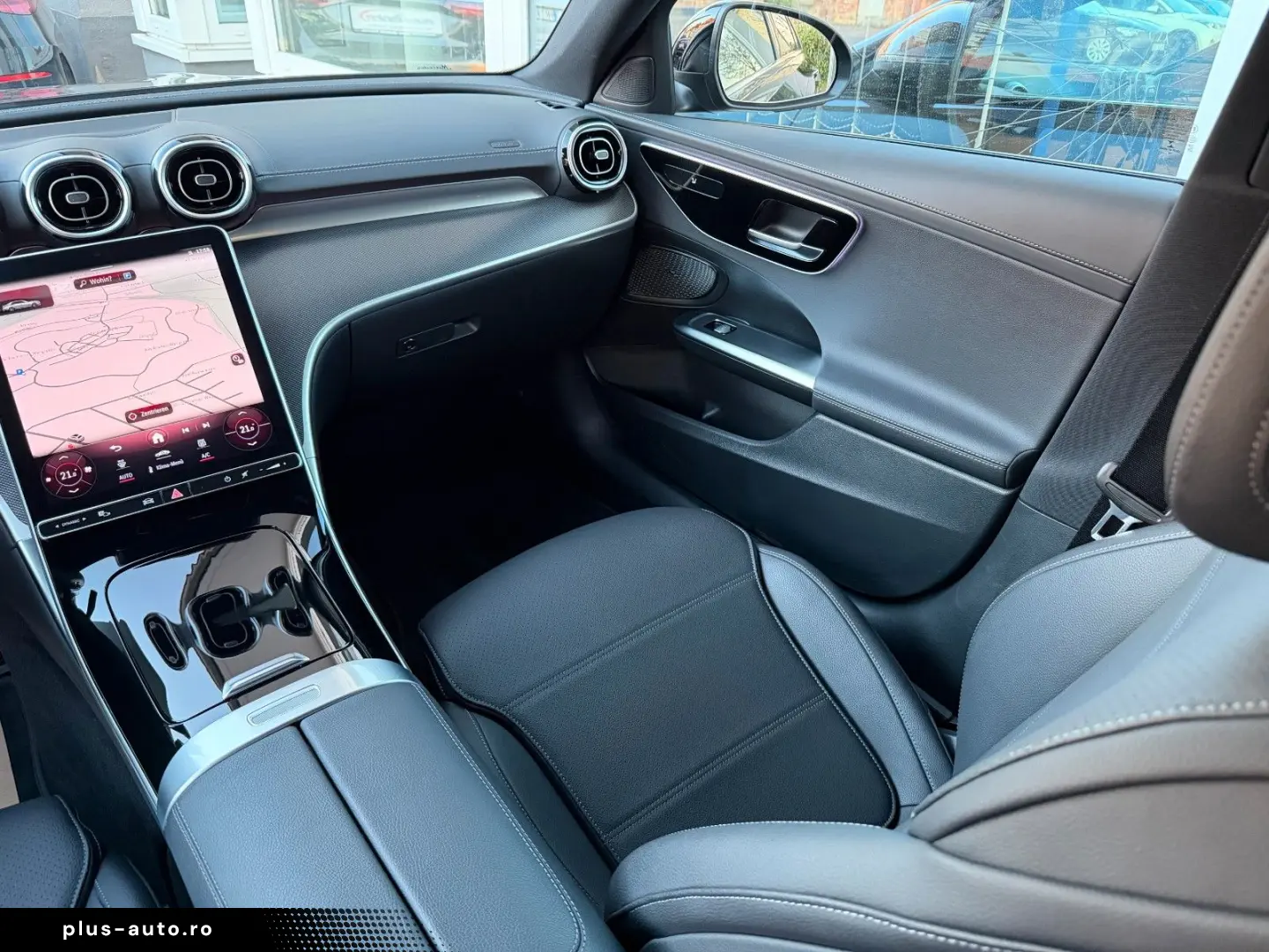 MERCEDES-BENZ C 300 4M AMG  Night Pano 19  Massage DISTRO