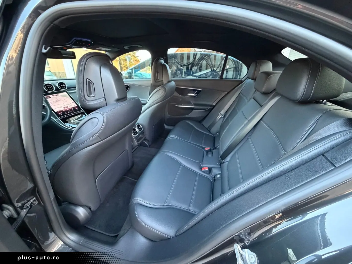 MERCEDES-BENZ C 300 4M AMG  Night Pano 19  Massage DISTRO