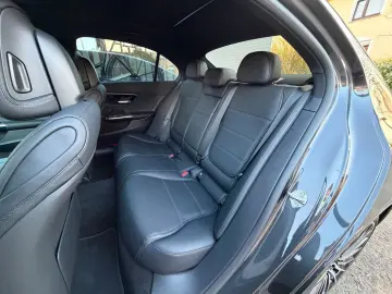 MERCEDES-BENZ C 300 4M AMG  Night Pano 19  Massage DISTRO