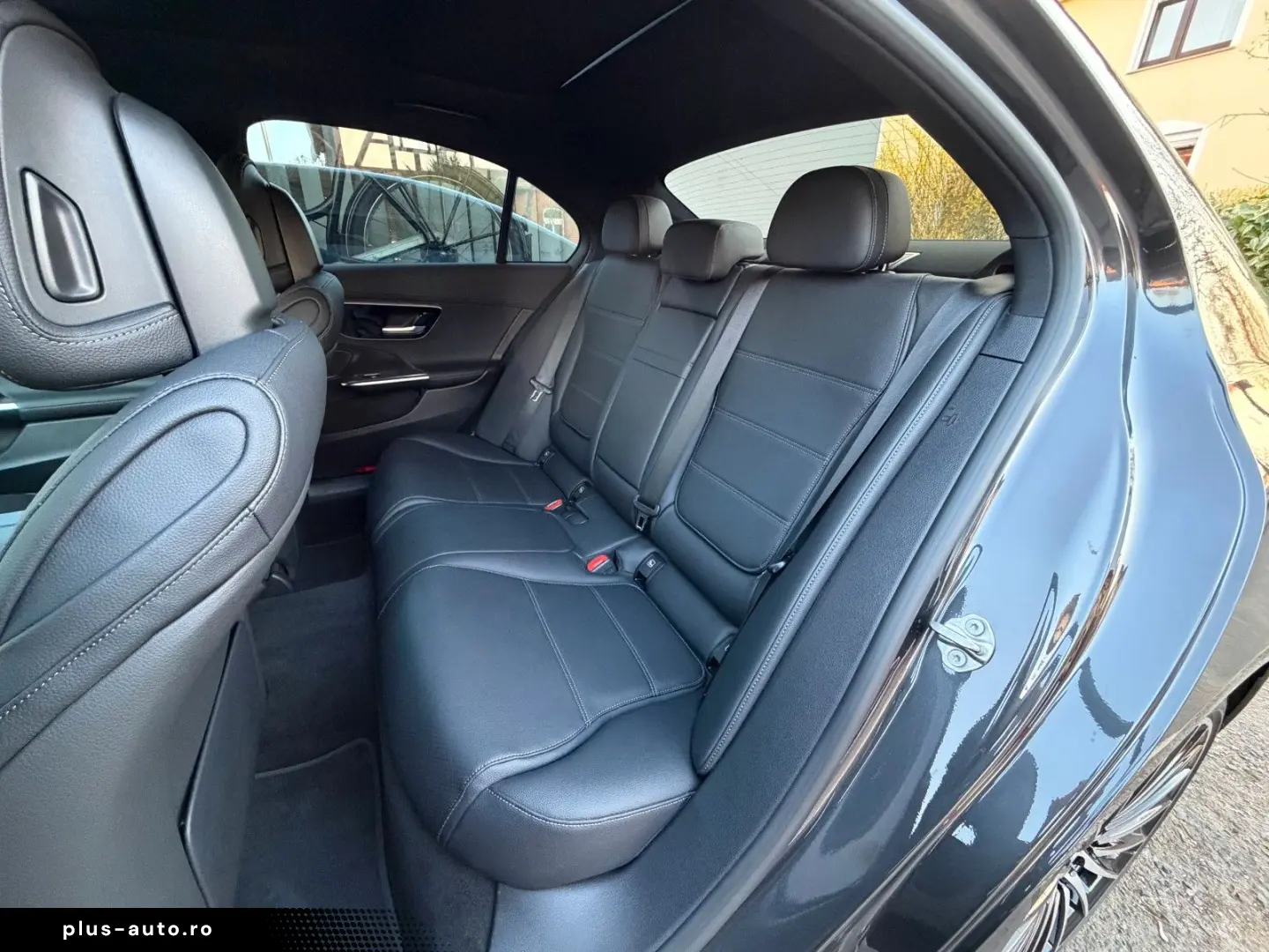 MERCEDES-BENZ C 300 4M AMG  Night Pano 19  Massage DISTRO