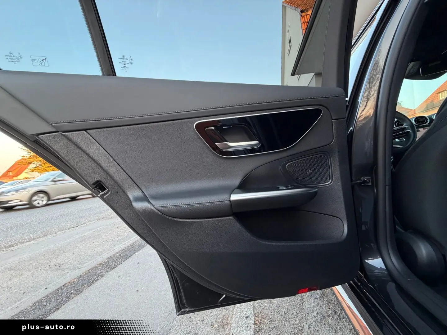 MERCEDES-BENZ C 300 4M AMG  Night Pano 19  Massage DISTRO