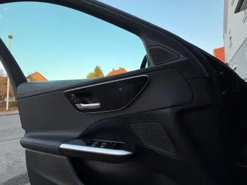 MERCEDES-BENZ C 300 4M AMG  Night Pano 19  Massage DISTRO