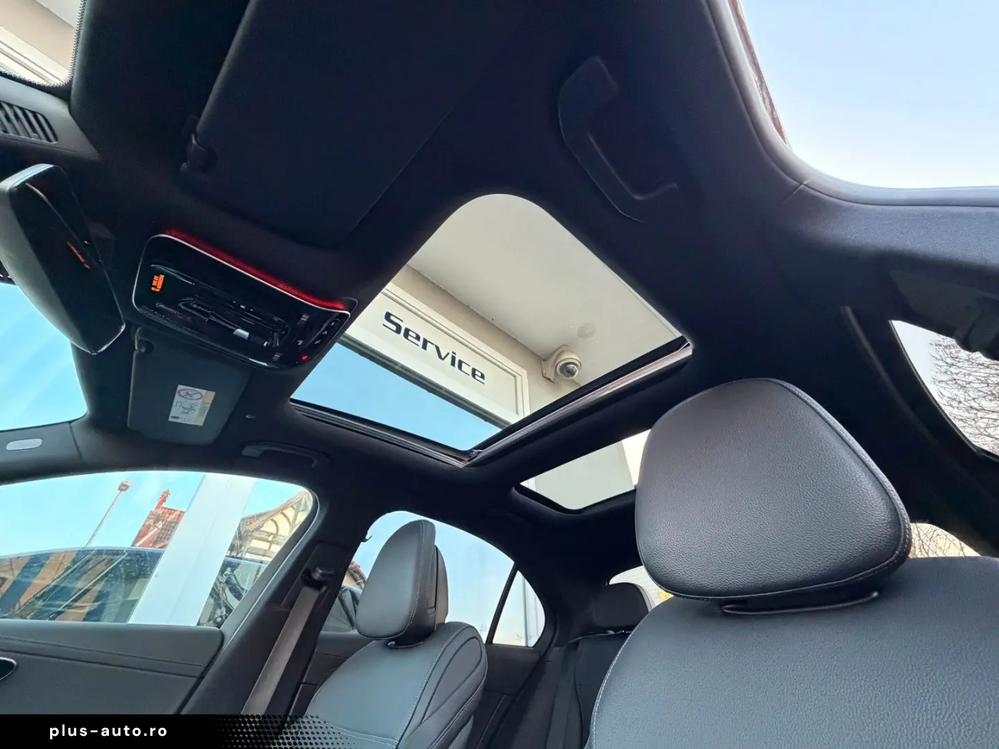 MERCEDES-BENZ C 300 4M AMG  Night Pano 19  Massage DISTRO