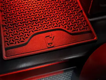 MERCEDES-BENZ C 300 4M AMG  Night Pano 19  Massage DISTRO