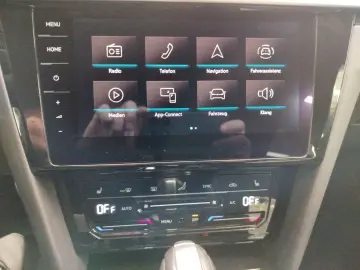 VW Arteon 2.0 TSI DSG R-Line Navi IQ.Light