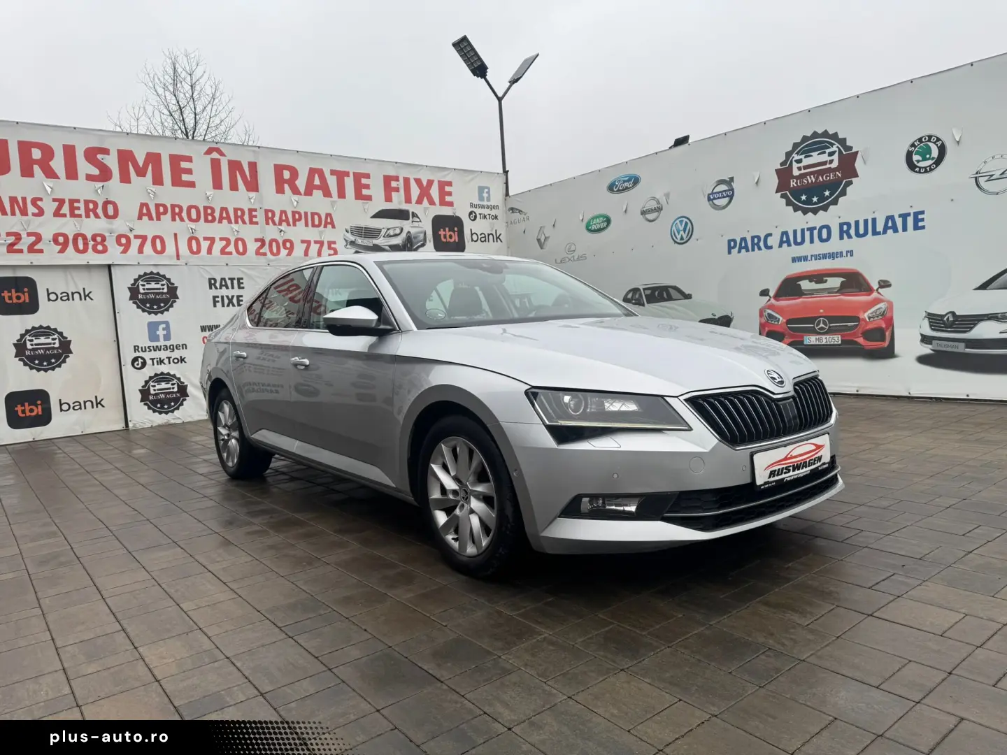 Skoda Superb 2015 10