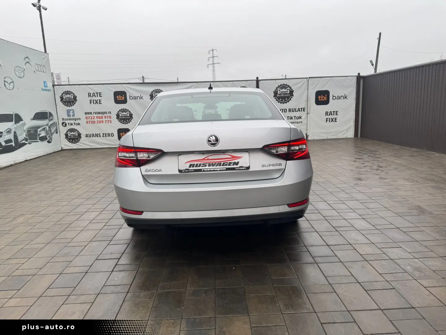 Skoda Superb 2015 10