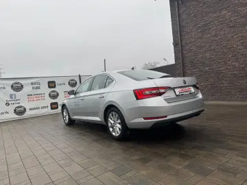 Skoda Superb 2015 10
