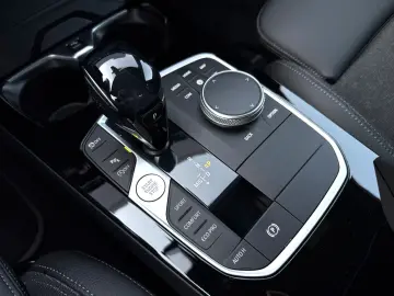 BMW 220i Sport Line H&K ACC LED