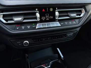 BMW 220i Sport Line H&K ACC LED