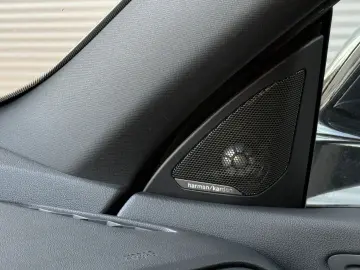 BMW 220i Sport Line H&K ACC LED