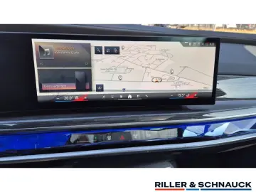 BMW 740d xDrive M Sport TV LOUNGE SEATING AHK 21ZOLL