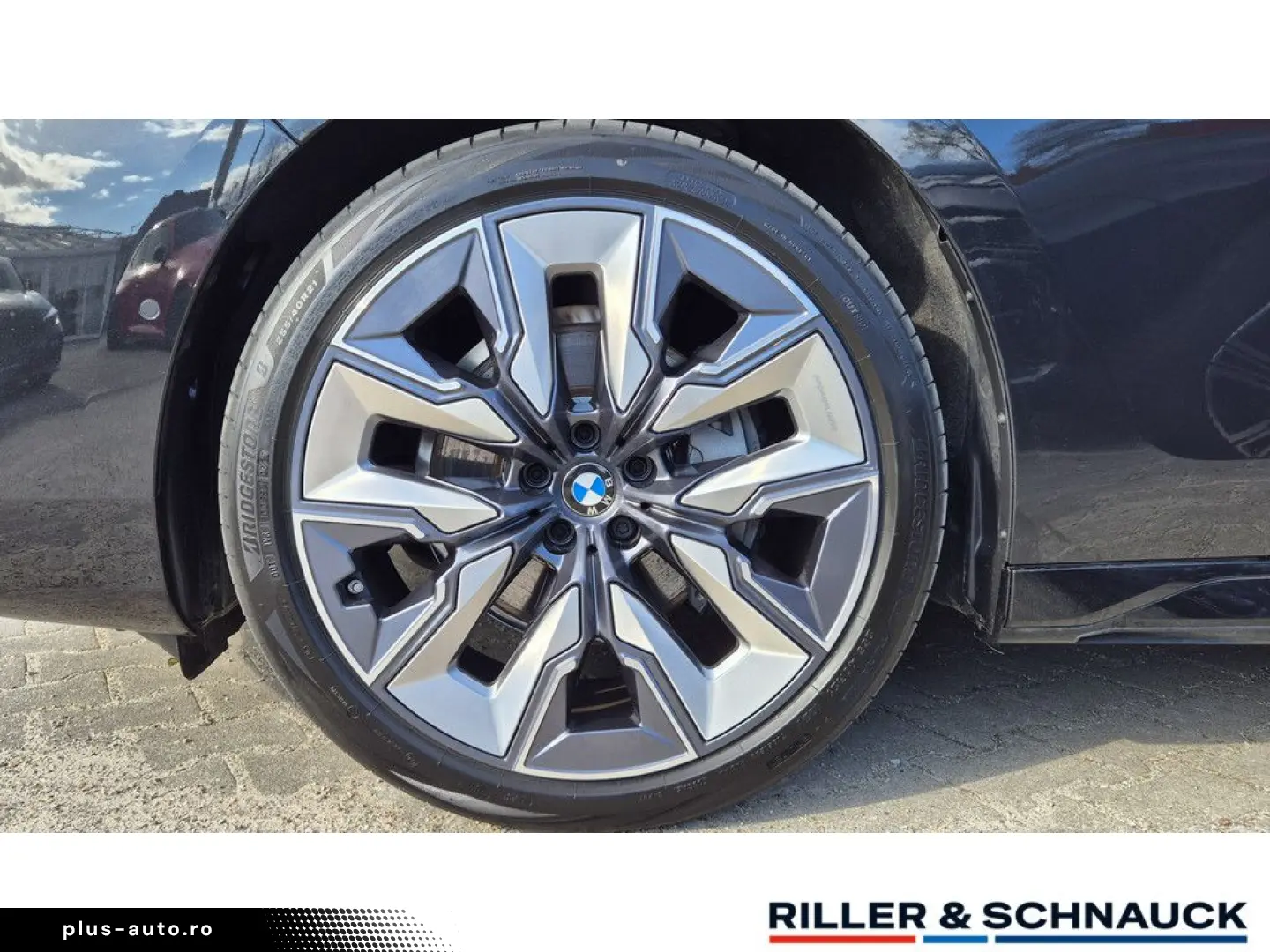BMW 740d xDrive M Sport TV LOUNGE SEATING AHK 21ZOLL