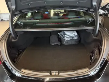 MERCEDES-BENZ C 400 e 4M AMG DiG.L HuD BURM DISTR ME…