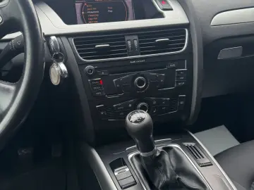 Audi A4 2009 12 2.0