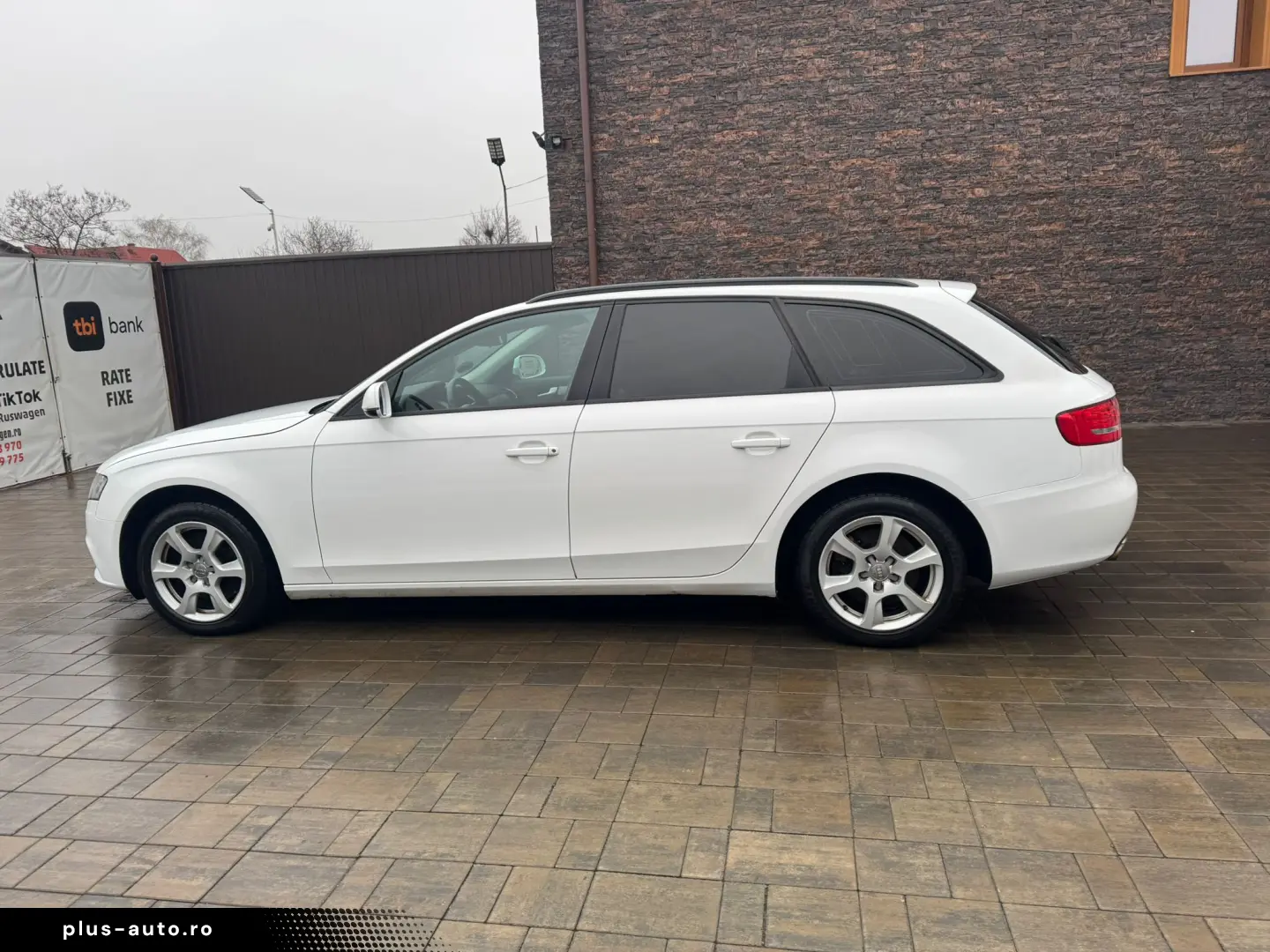 Audi A4 2009 12 2.0