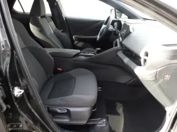 TOYOTA C-HR 1.8 Hybrid FWD Navi LED Cam SHZ el.Heckkl.