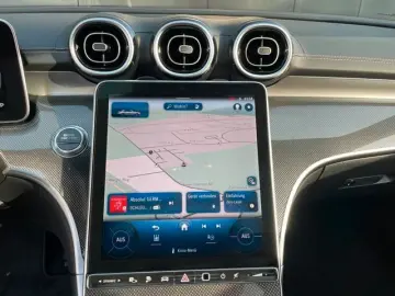 MERCEDES-BENZ C 300 de 4M AMG Burm KeyGo S-Dach TWA …