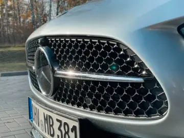 MERCEDES-BENZ C 300 de 4M AMG Burm KeyGo S-Dach TWA …