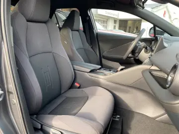 TOYOTA C-HR 2.0 Hybrid Team D   Technik Paket   PDC