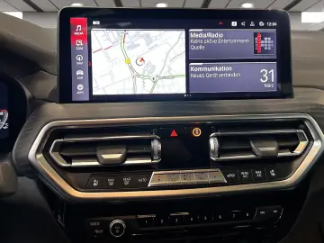 BMW X4 M - Sportpaket Sitzbelüftung Panoramadach