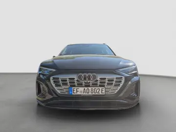 AUDI Q8 S line 55 e-tron quattro 300 kW