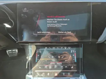 AUDI Q8 S line 55 e-tron quattro 300 kW