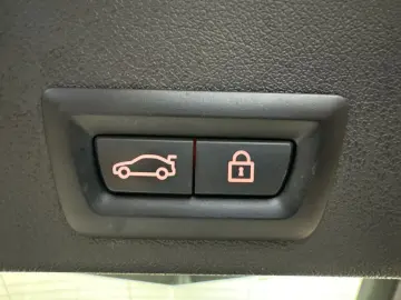 BMW X6 xDrive30d M-Sport NAV LASER HEADUP AHK PANO