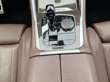 BMW X6 xDrive30d M-Sport NAV LASER HEADUP AHK PANO