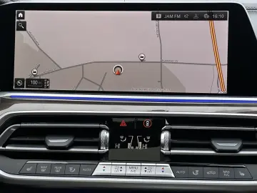 BMW X6 xDrive30d M-Sport NAV LASER HEADUP AHK PANO