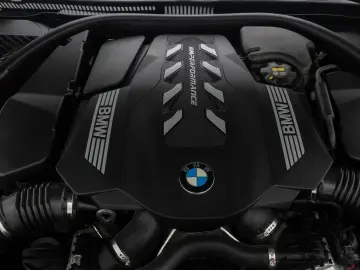 BMW M850i xD Coupé B&W 360 Laser DAB Individual Voll