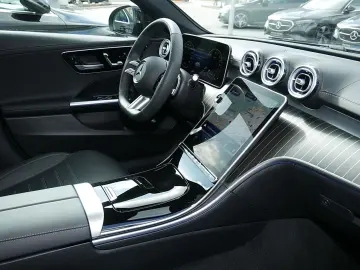 MERCEDES-BENZ C 300 de 4MATIC Limo AMG DISTR PANO AHK MEMORY