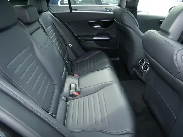 MERCEDES-BENZ C 300 de 4MATIC Limo AMG DISTR PANO AHK MEMORY