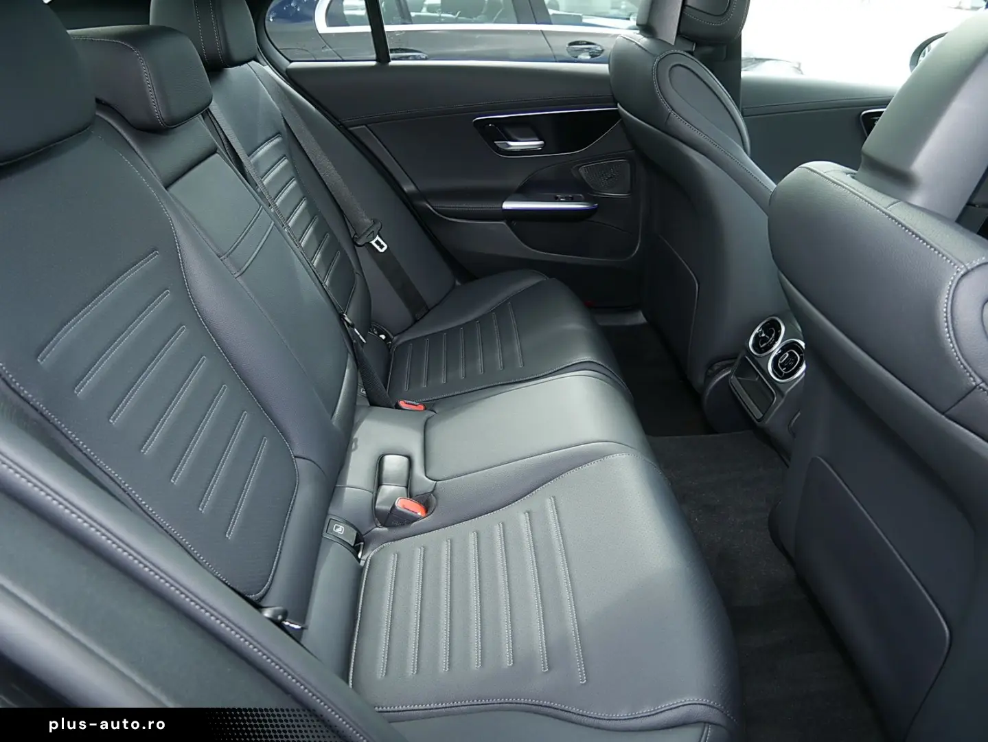 MERCEDES-BENZ C 300 de 4MATIC Limo AMG DISTR PANO AHK MEMORY