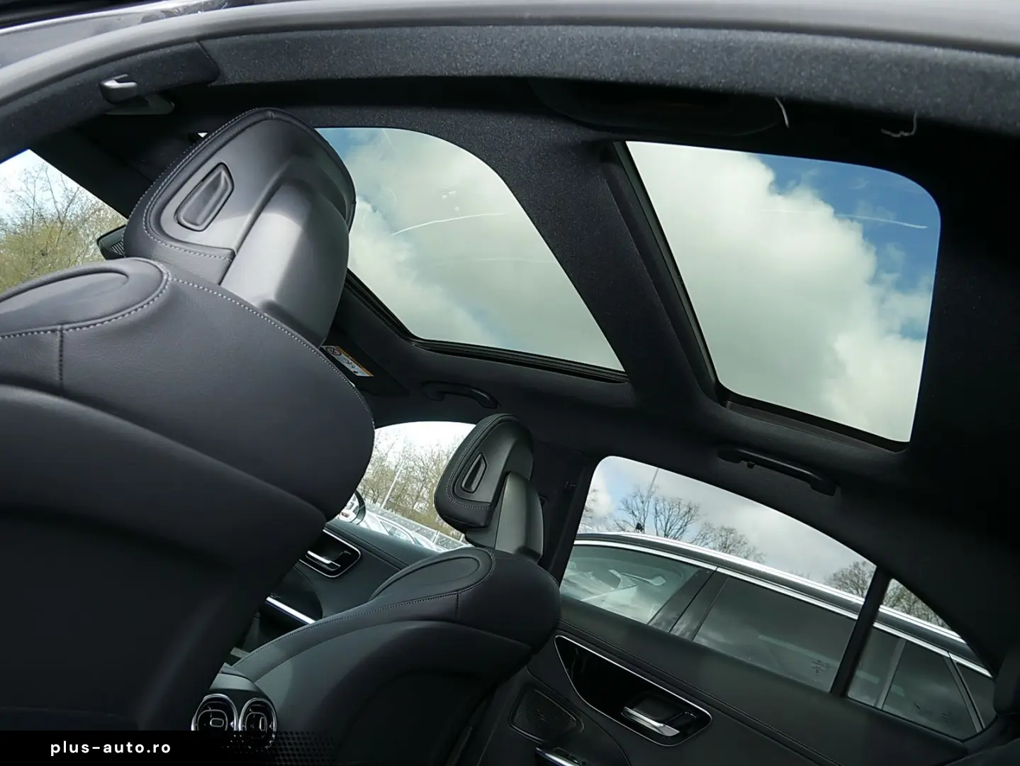 MERCEDES-BENZ C 300 de 4MATIC Limo AMG DISTR PANO AHK MEMORY