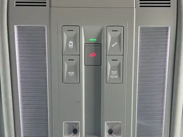 VW Touareg Elegance 4Motion 3 0 V6 TDI-170kW H.UP