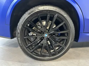 BMW X5 M50i NAV LASER ACC HEAD-UP PANO 22ZO 360  H&K