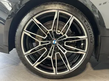 BMW M4 xDrive Competition MDriver's NAV LASER HEADUP