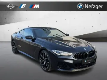 BMW M850 i xDrive Coupe Laserlicht B&W Shadow Line