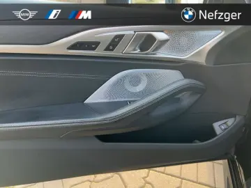 BMW M850 i xDrive Coupe Laserlicht B&W Shadow Line