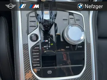 BMW M850 i xDrive Coupe Laserlicht B&W Shadow Line