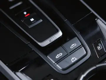 PORSCHE 911 Carrera S Sportabgasanlage BOSE InnoDrive