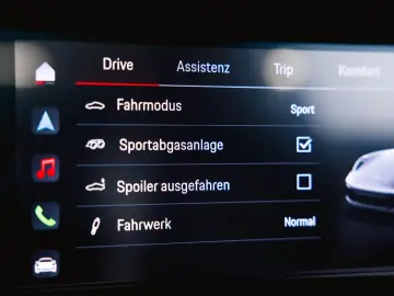 PORSCHE 911 Carrera S Cabriolet Burmester Sportabgas