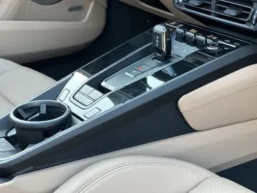 PORSCHE 992 911 Carrera GTS BOSE HA-LENKUNG CARBON VIEW