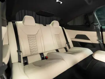 BMW M4 Competition M xDrive