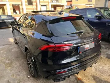 ANDERE MASERATI Grecale V6 530 CV AWD Trofeo