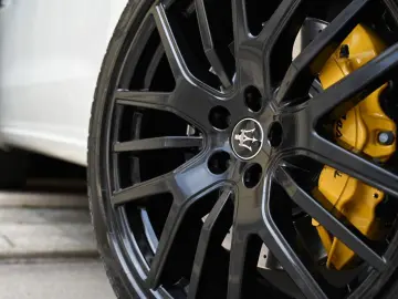 ANDERE Maserati Levante MHEV 330 CV AWD GT