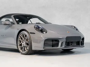 PORSCHE 992 Cabrio Sportdesign Paket Facelift Sportsitz