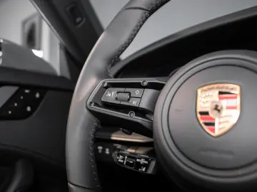 PORSCHE 992 Cabrio Sportdesign Paket Facelift Sportsitz